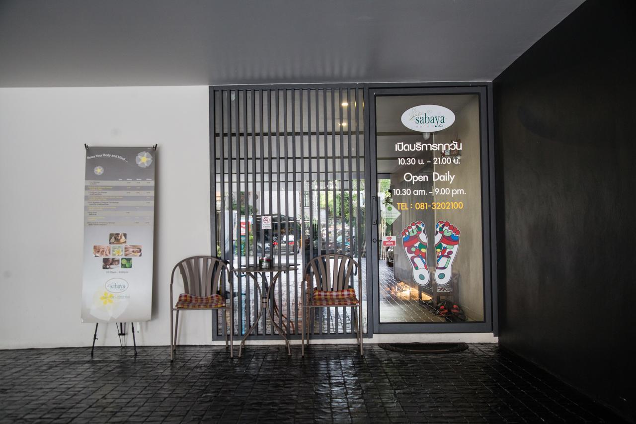 Patio Luxury Suites Bangkok Exteriör bild